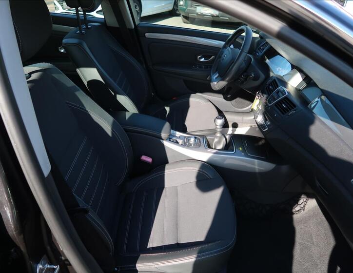 Renault Laguna 13