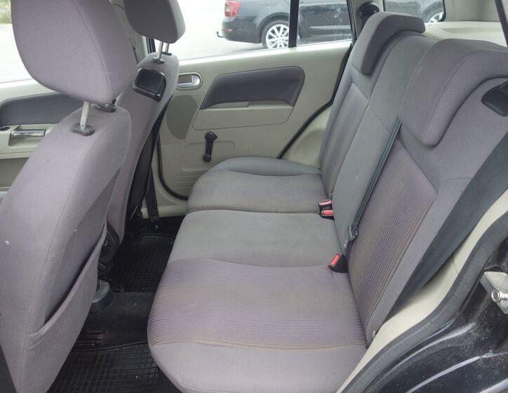 Ford Fusion 16