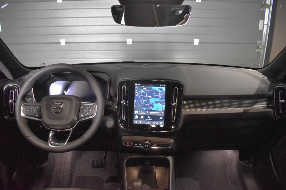 Volvo EX40