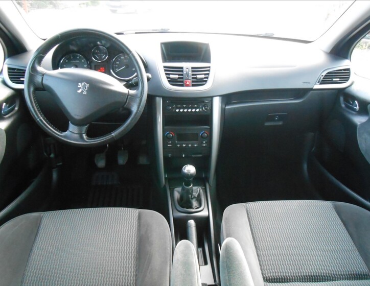 Peugeot 207 7