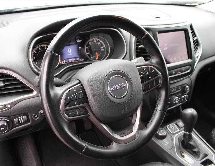 Jeep Cherokee 14