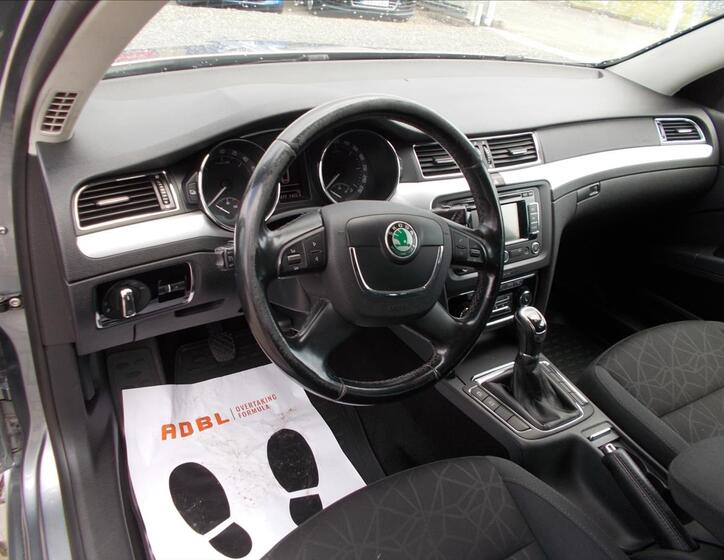 Škoda Superb 19