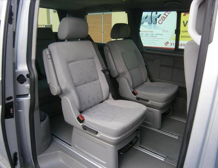 Volkswagen Multivan 9