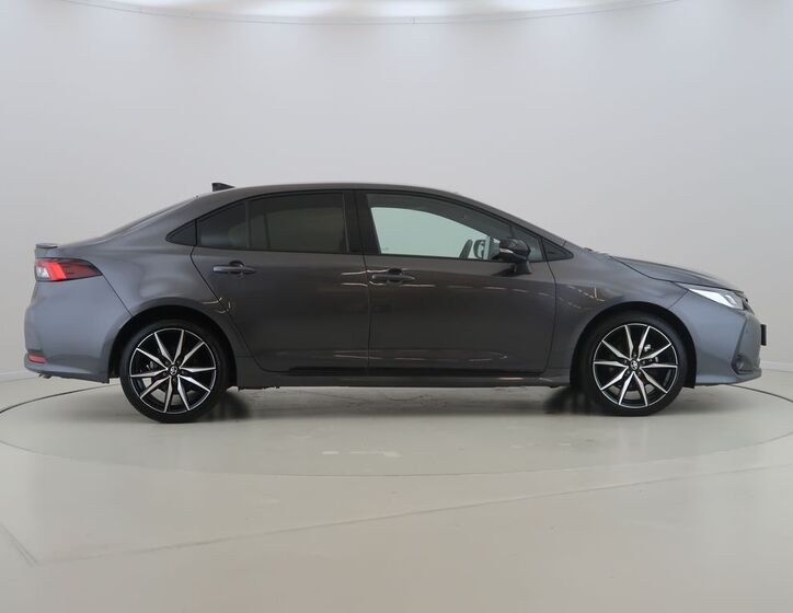 Toyota Corolla 4