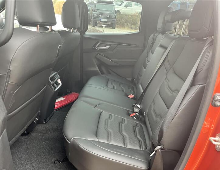 Isuzu D-Max 10