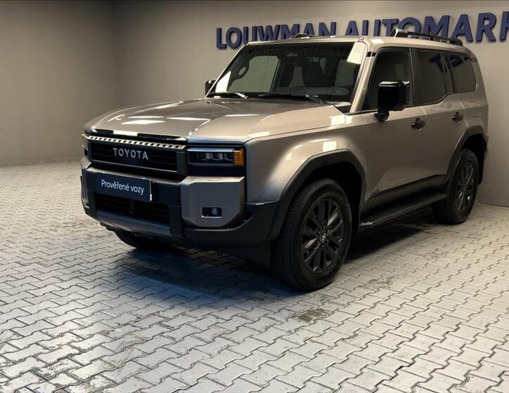 Toyota Land Cruiser 1