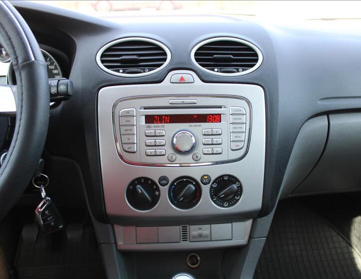 Ford Focus 16