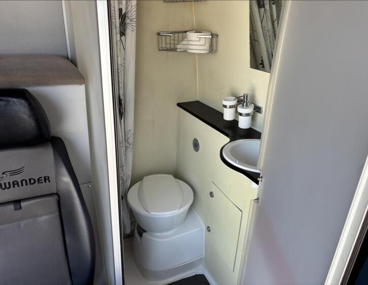 Mercedes-Benz Sprinter 11