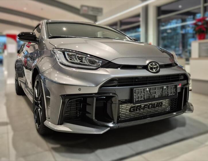 Toyota Yaris 1
