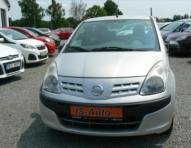Nissan Pixo 3