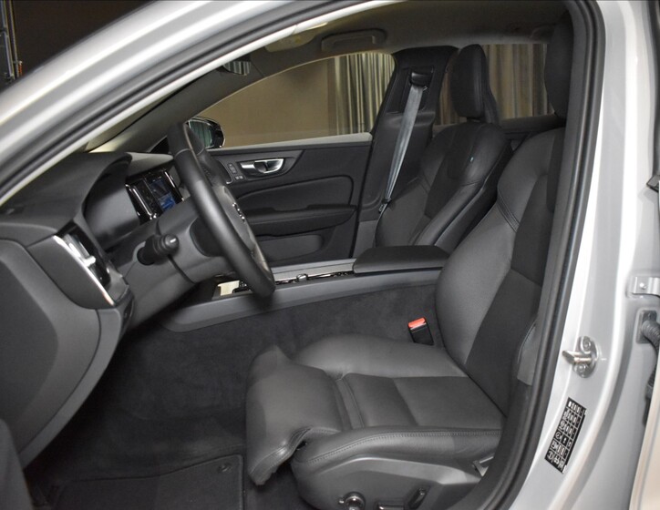Volvo V60 8