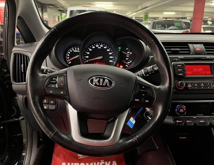 KIA Rio 17