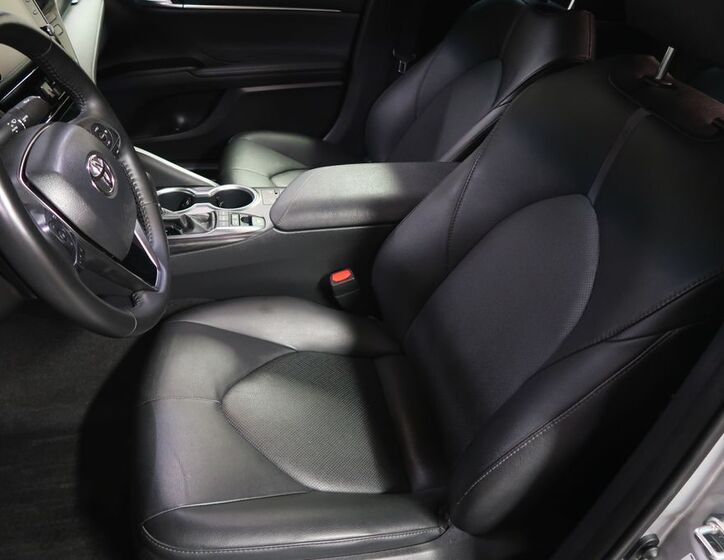 Toyota Camry 9