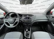 Hyundai i20 16