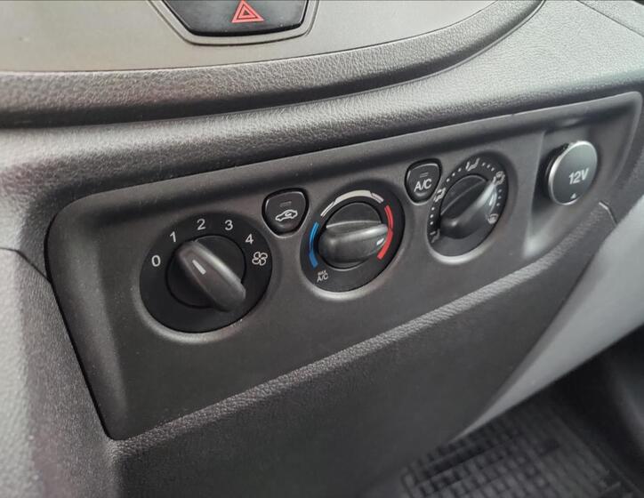 Ford Transit 33