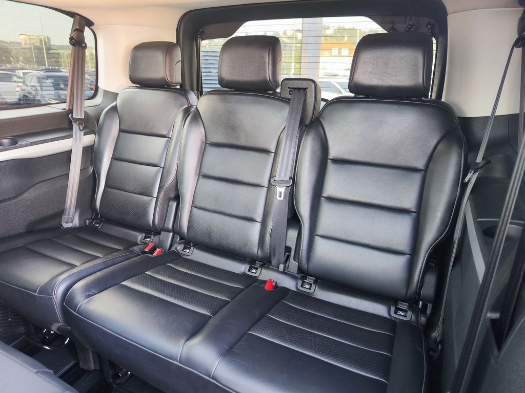 Peugeot Traveller