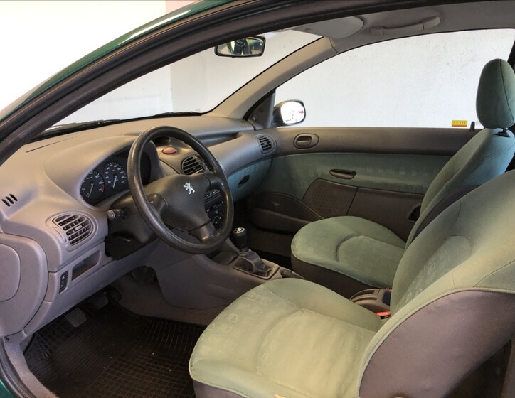 Peugeot 206 9