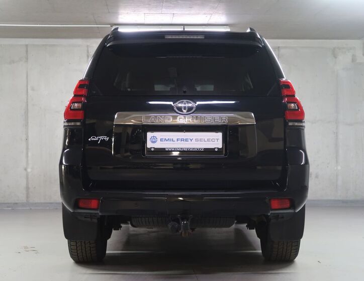 Toyota Land Cruiser 6
