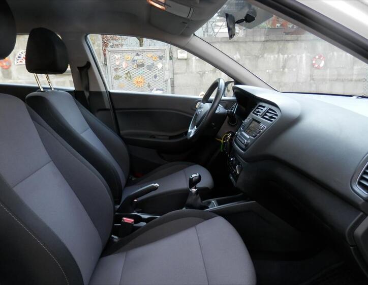 Hyundai i20 13