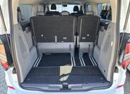 Ford Tourneo Custom 13