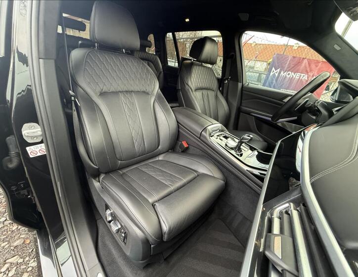 BMW X7 32