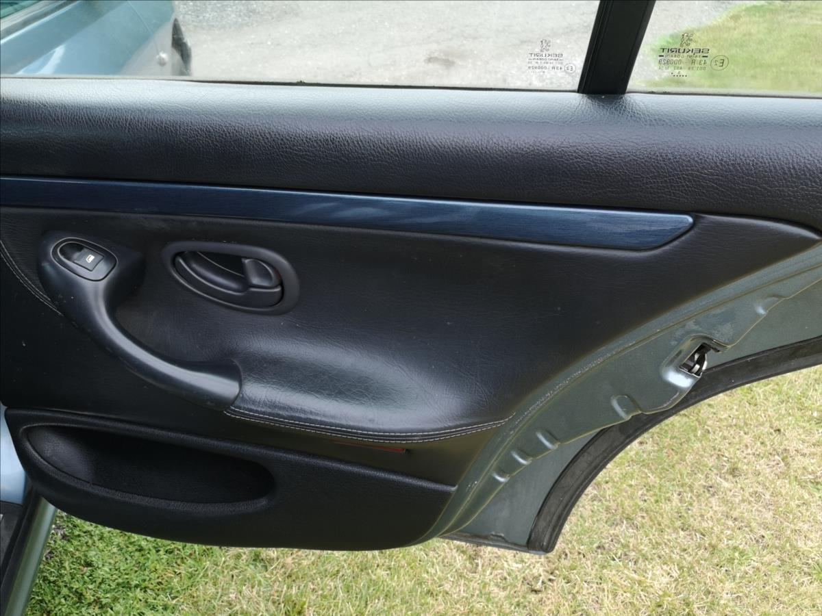 Peugeot 406