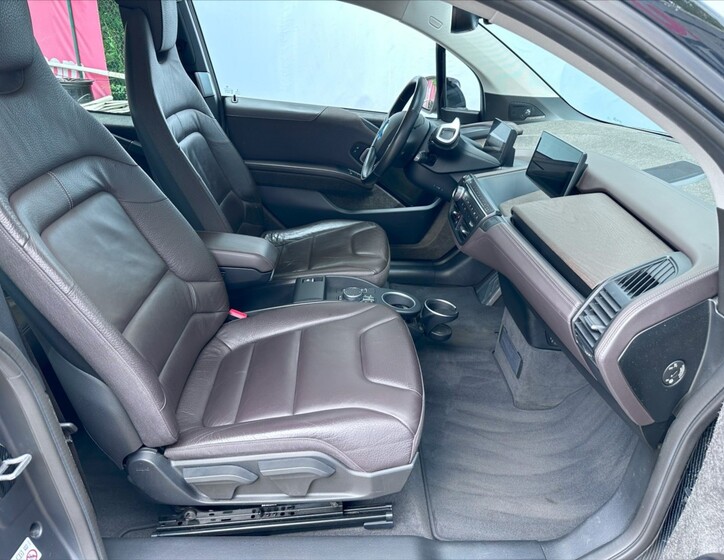 BMW i3 13
