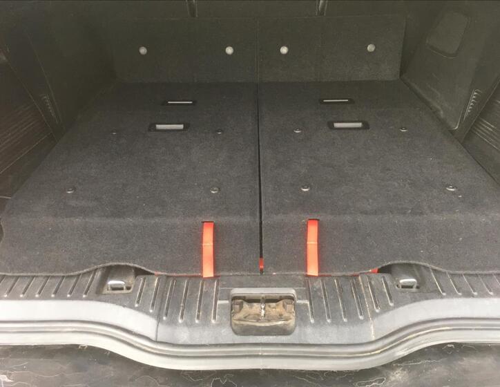 Ford Galaxy 19