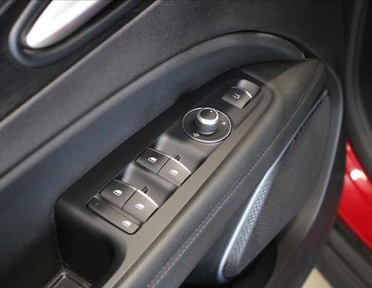 Alfa Romeo Stelvio 18