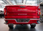 GMC Sierra 4