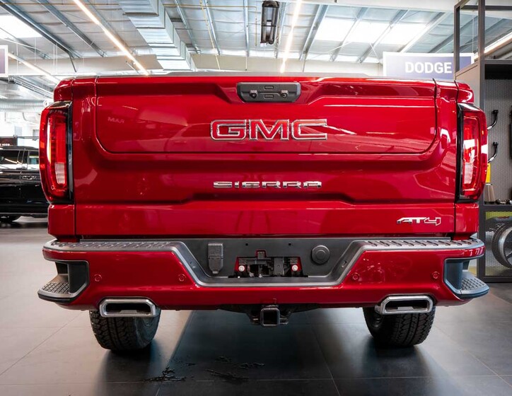 GMC Sierra 4