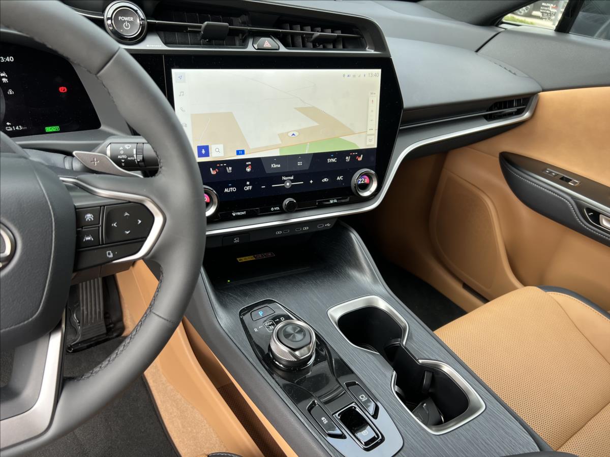 Lexus RZ 450e