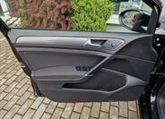 Volkswagen Golf 38