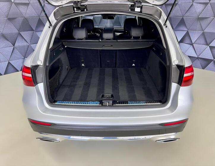 Mercedes-Benz GLC 28