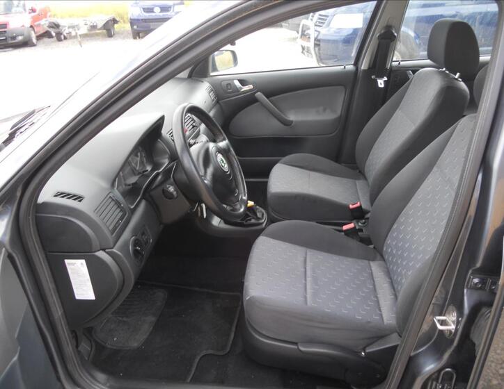 Škoda Octavia 12