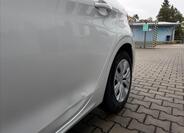 Peugeot 208 10