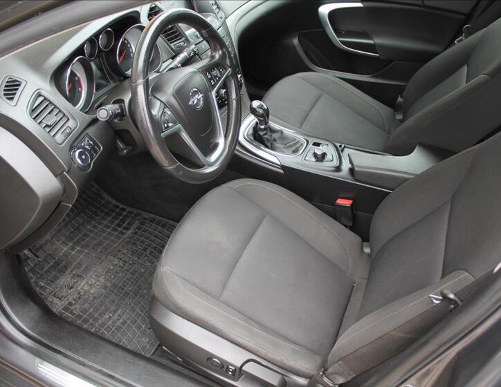 Opel Insignia 7