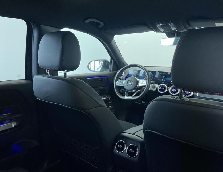 Mercedes-Benz GLB 21
