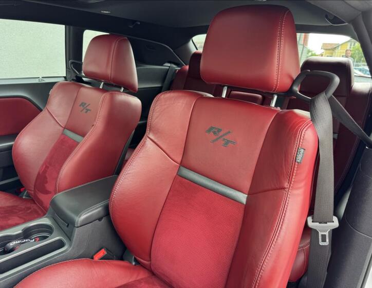 Dodge Challenger 27