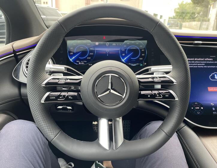 Mercedes-Benz EQS 9