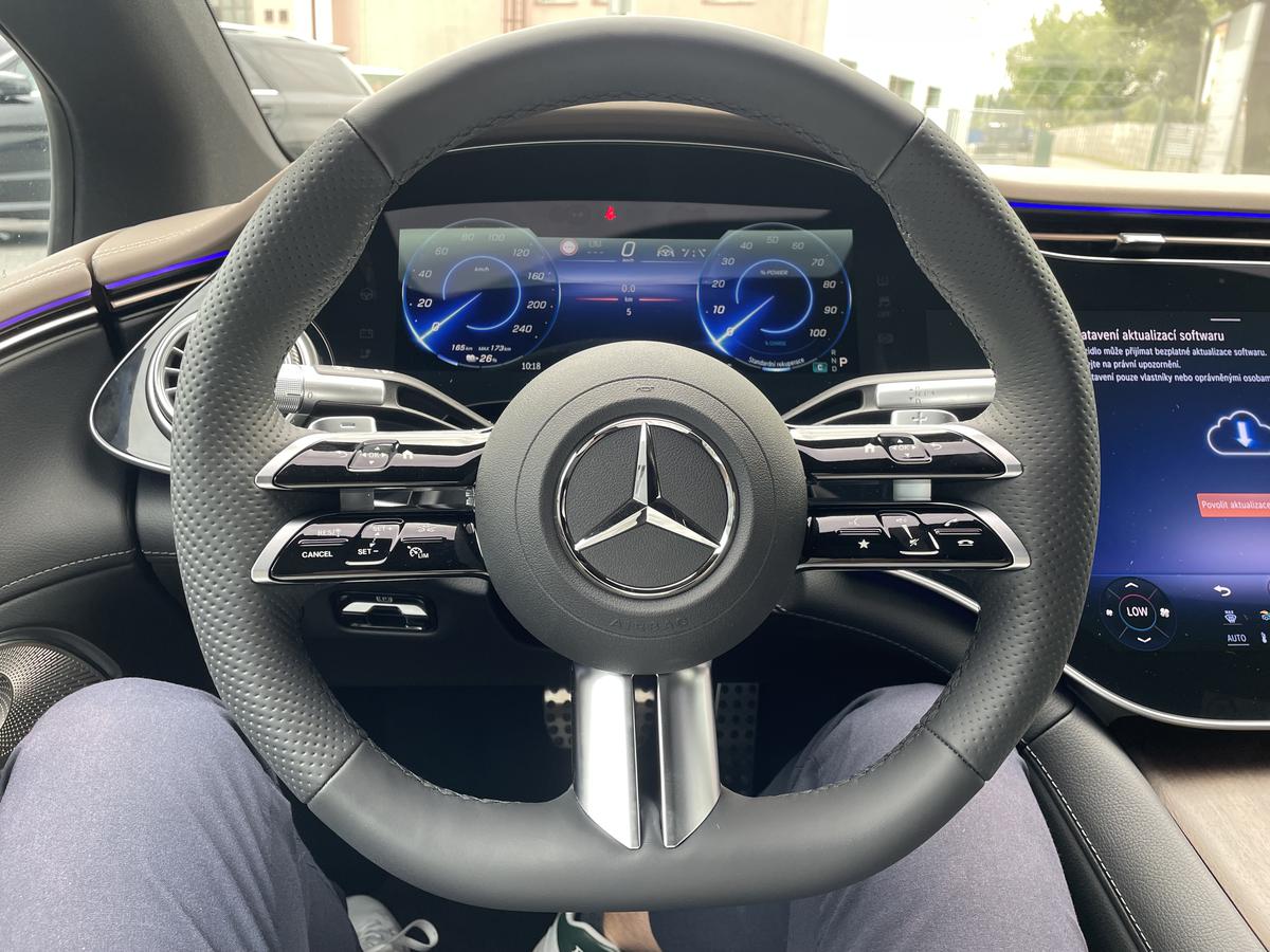 Mercedes-Benz EQS