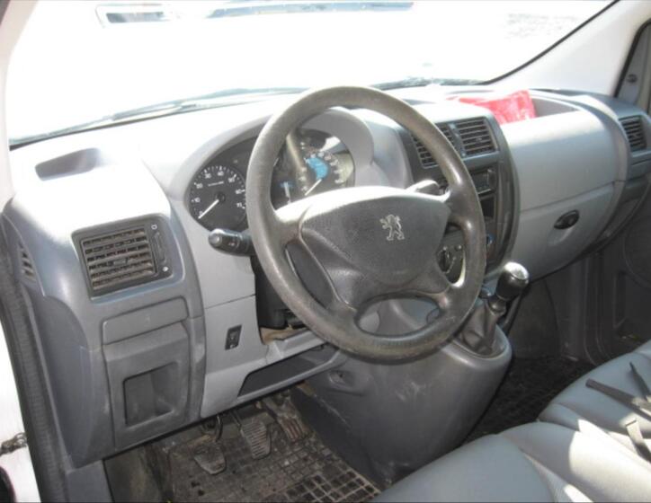 Peugeot Expert 13