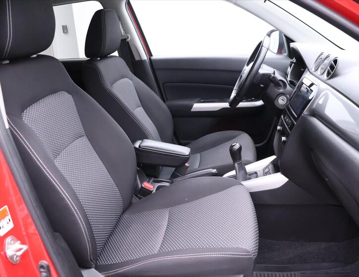 Suzuki Vitara 14