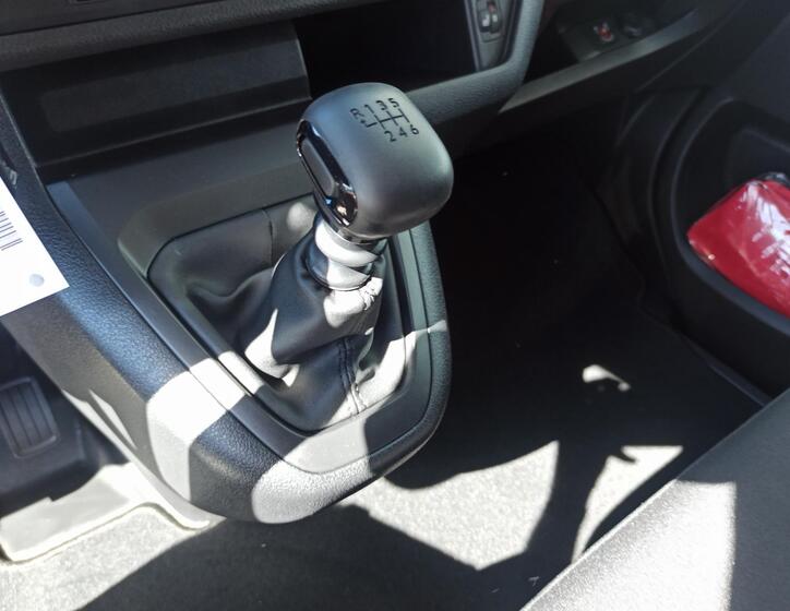 Toyota ProAce Verso 23