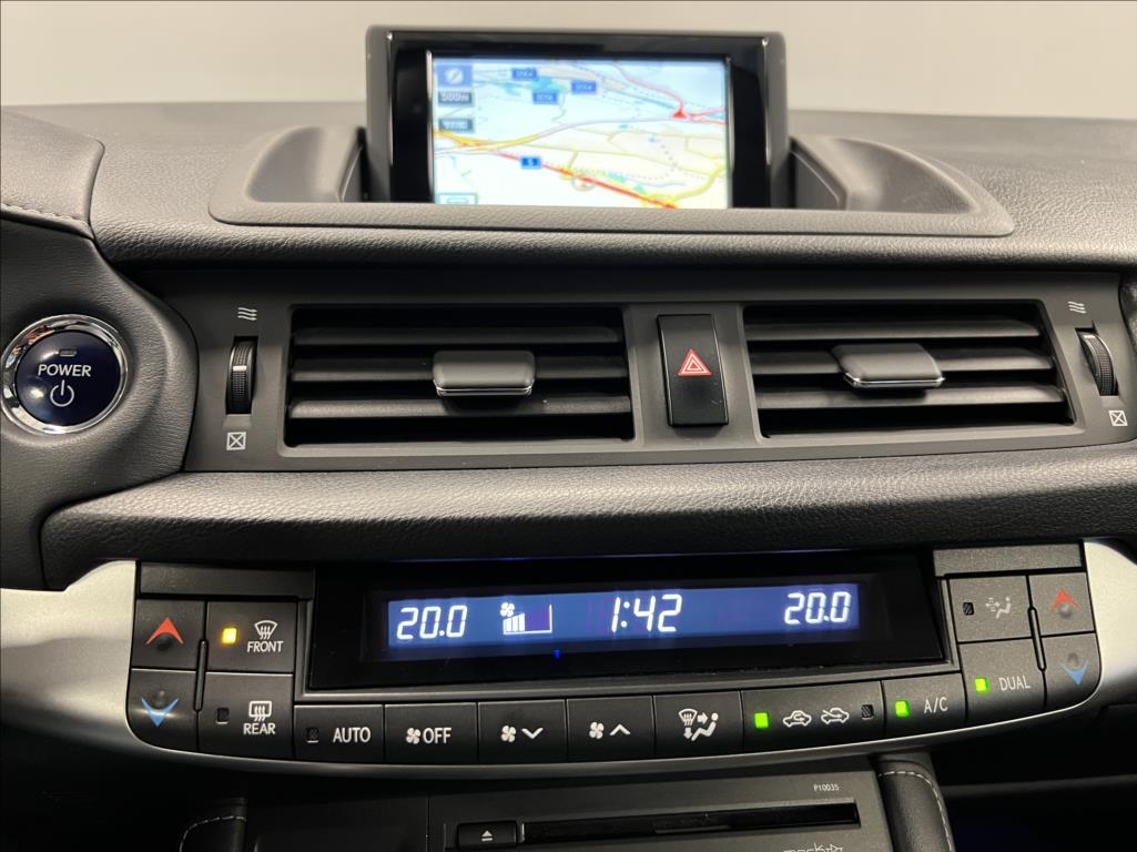 Lexus CT 200h