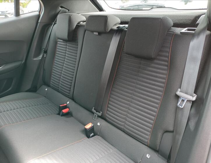 Peugeot 2008 5