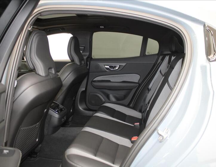 Volvo S60 7