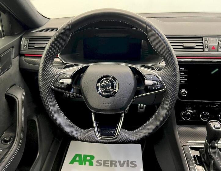 Škoda Superb 11