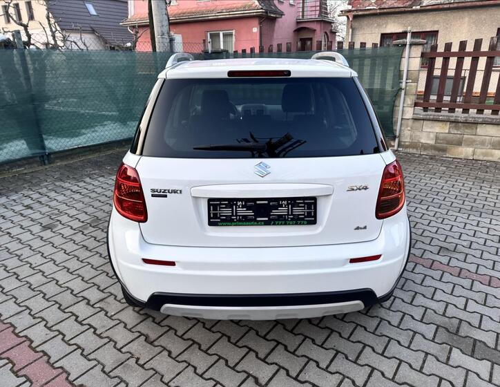 Suzuki SX4 6