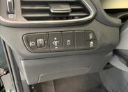 Hyundai i30 24